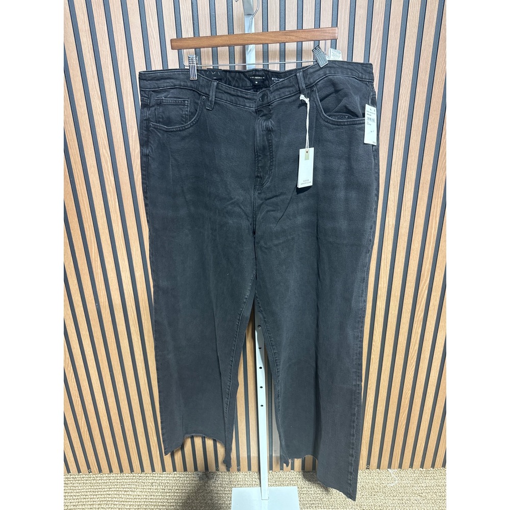 Good American NWT Good Ease Relax Jeans - Size 18 Plus - MSRP: $169 - Picture 5 of 9